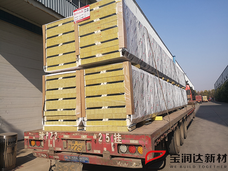 100mm厚聚氨酯封邊巖棉屋面板廠家直銷